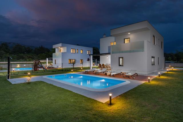 Vila Complex Gromatic