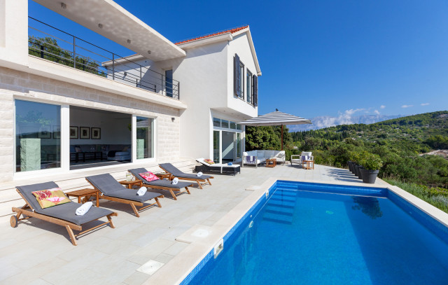 Villa Andora: Header #1